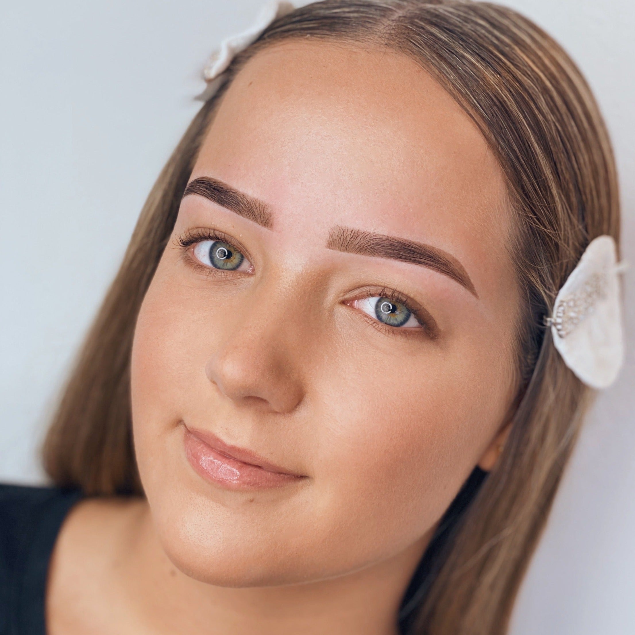 Henna brow treatment – Perfection Elements